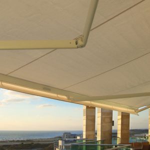 tenda a braccio estensibile